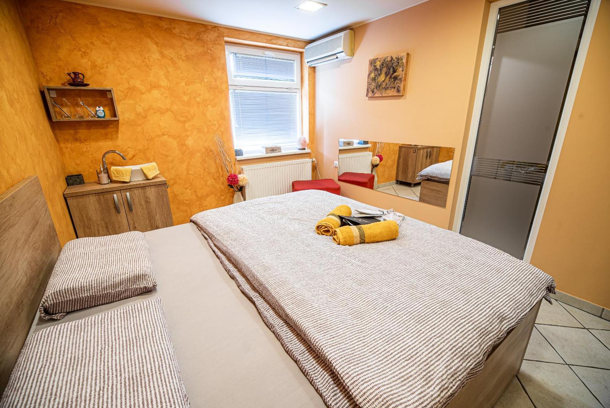 Lux Living Apartments Budic Near Terme Catez Brežice Rom bilde
