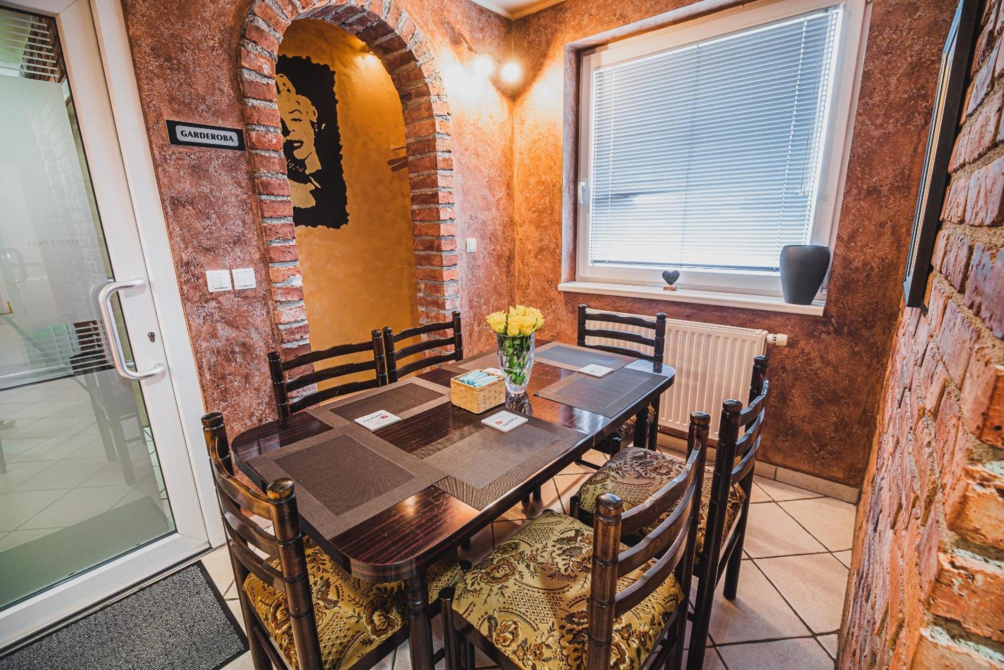 Lux Living Apartments Budic Near Terme Catez Brežice Rom bilde